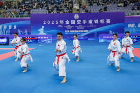 豪在接受采 豪在接受采